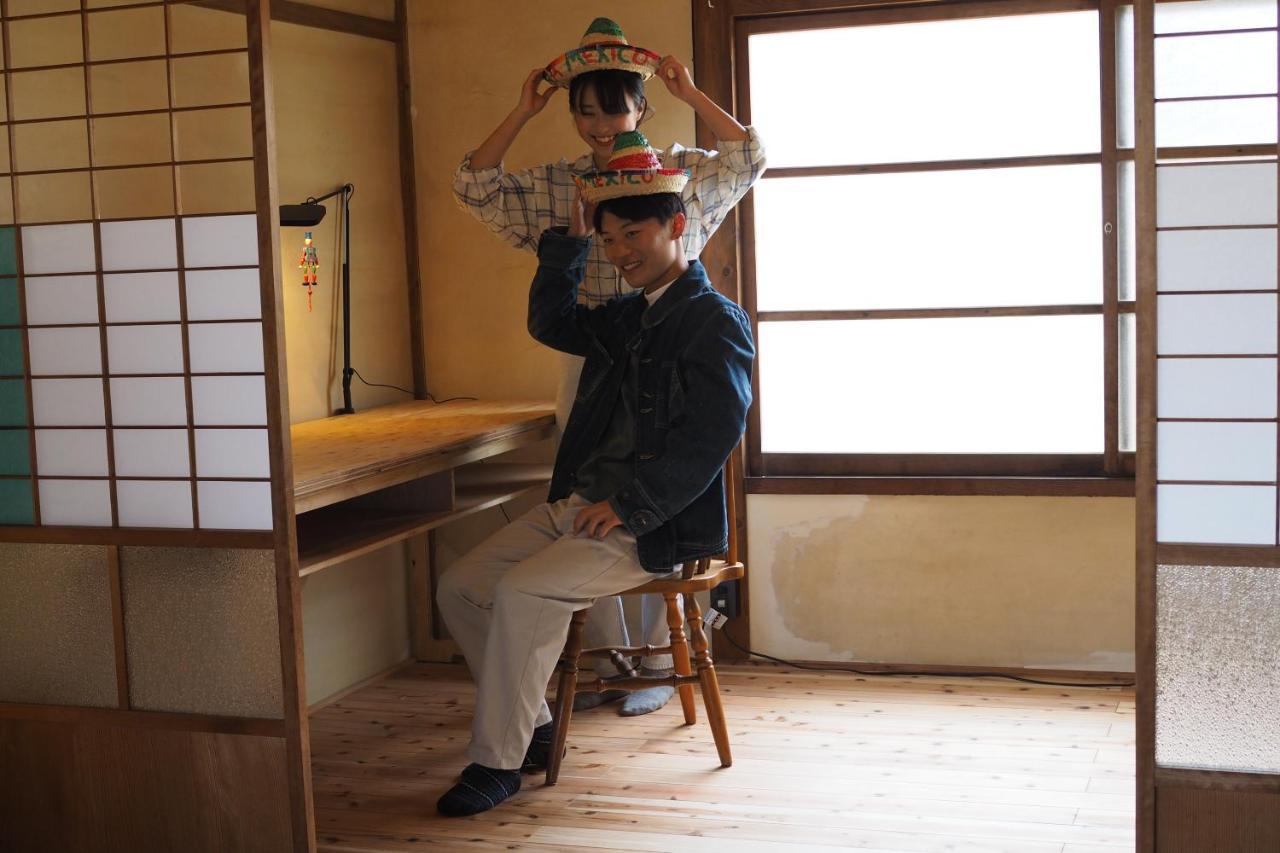 岡邸 Apartment Tonosho  Bagian luar foto