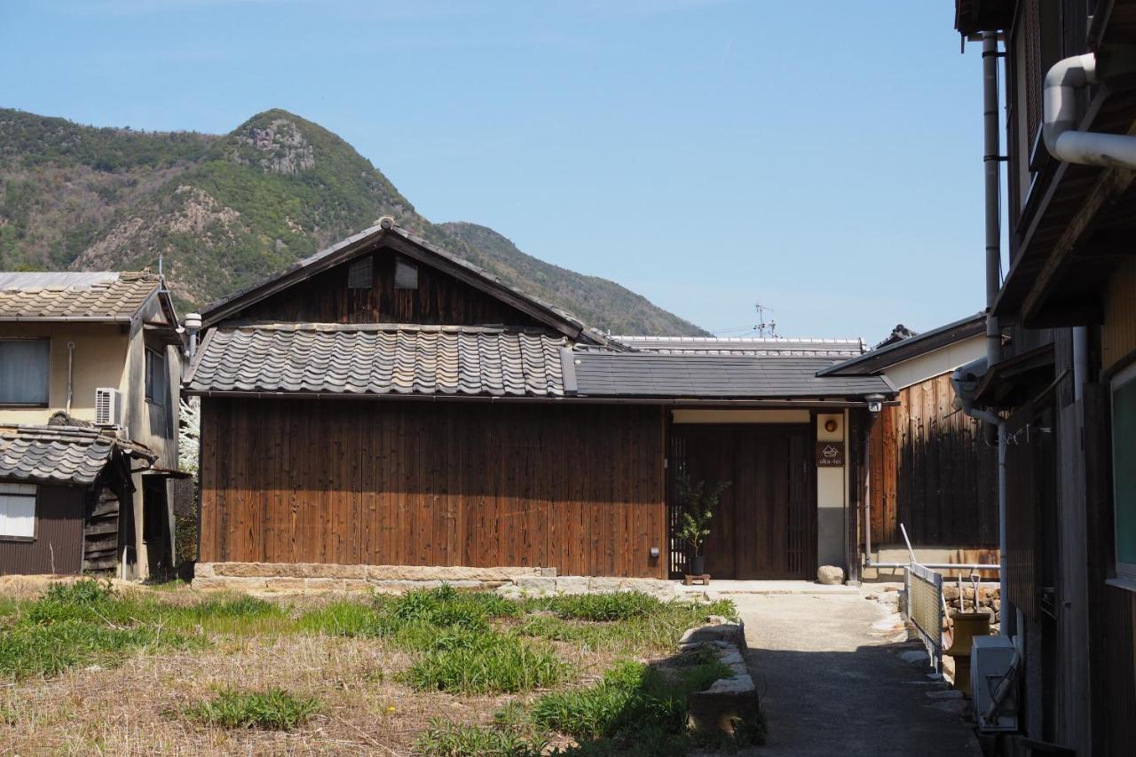 岡邸 Apartment Tonosho  Bagian luar foto