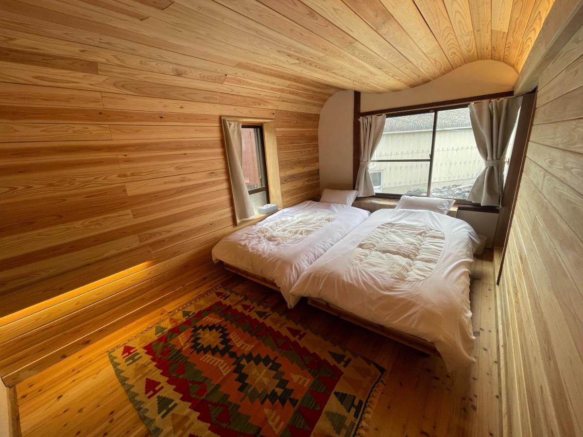 岡邸 Apartment Tonosho  Bagian luar foto