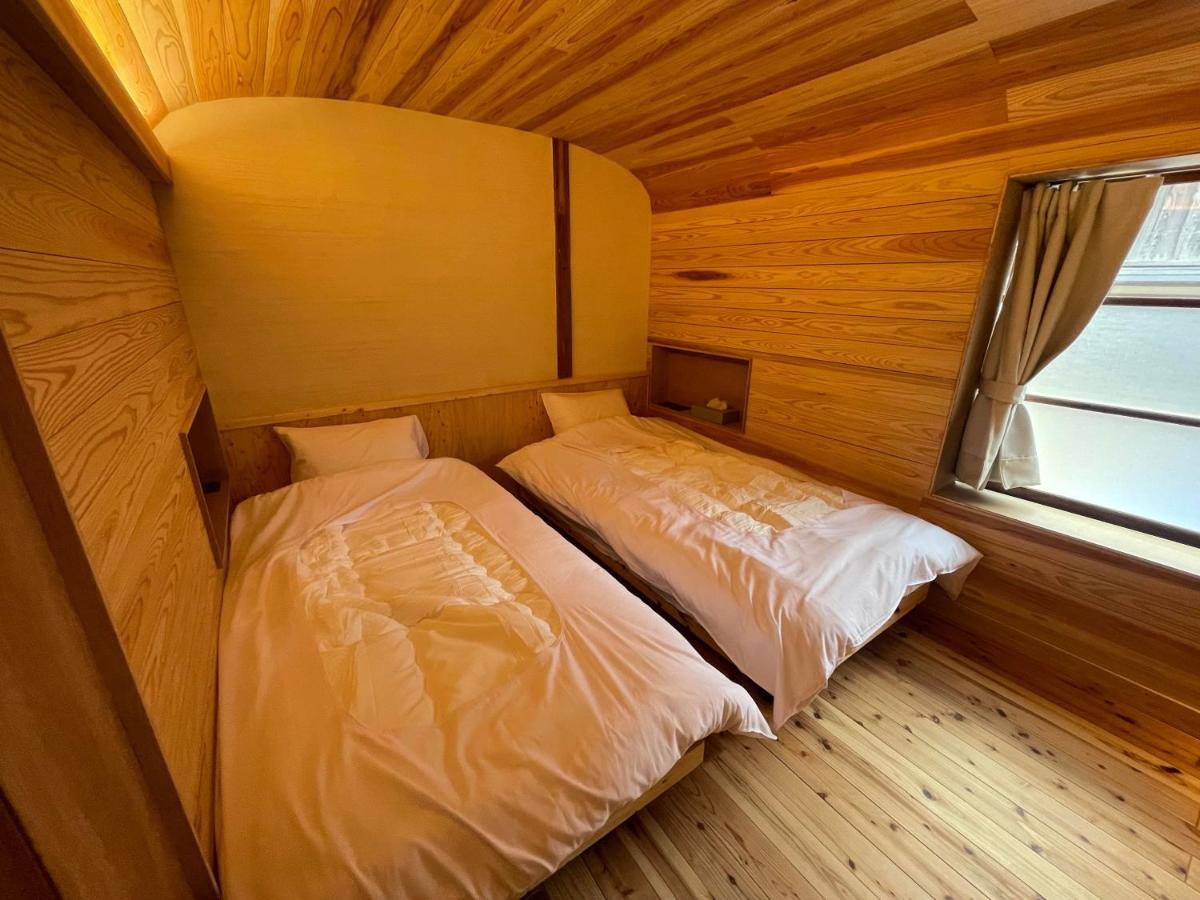 岡邸 Apartment Tonosho  Bagian luar foto