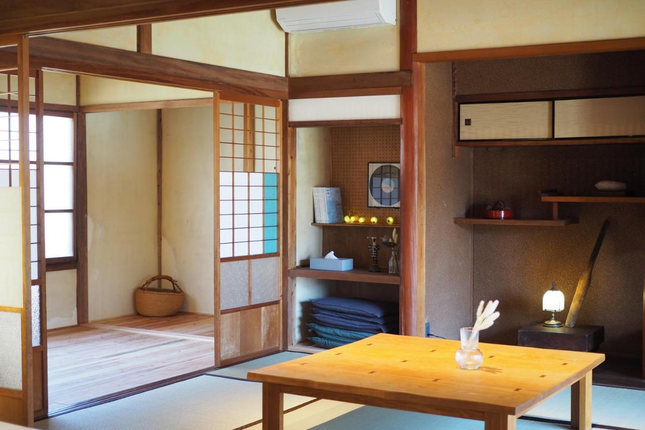 岡邸 Apartment Tonosho  Bagian luar foto