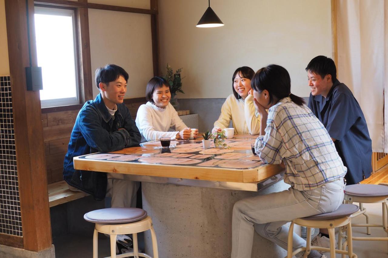 岡邸 Apartment Tonosho  Bagian luar foto