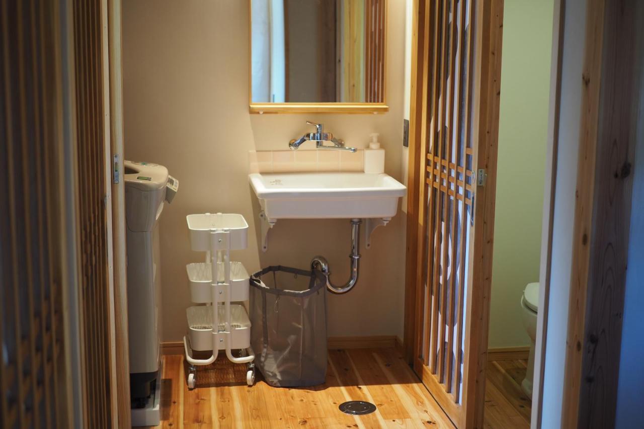 岡邸 Apartment Tonosho  Bagian luar foto